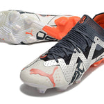 Chuteira Campo Puma Future Ultimate FG Branca, Prata e Laranja "Astronaut Pack"
