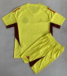 Manchester United 23/24 Kit Criança