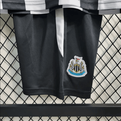 Newcastle 23/24 Kit Criança Principal